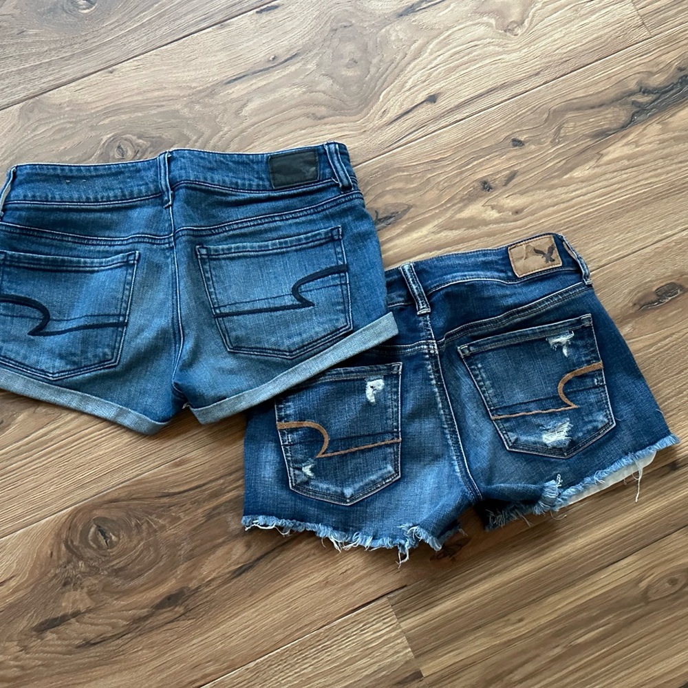 American Eagle Outfitters Women's Blue Denim Shorts - Picture 2 of 2